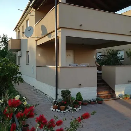 Zoya Privlaka (Zadar)